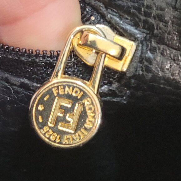 Fendi Zucca Draw String Bucket CrossbodyBag - Picture 4 of 15